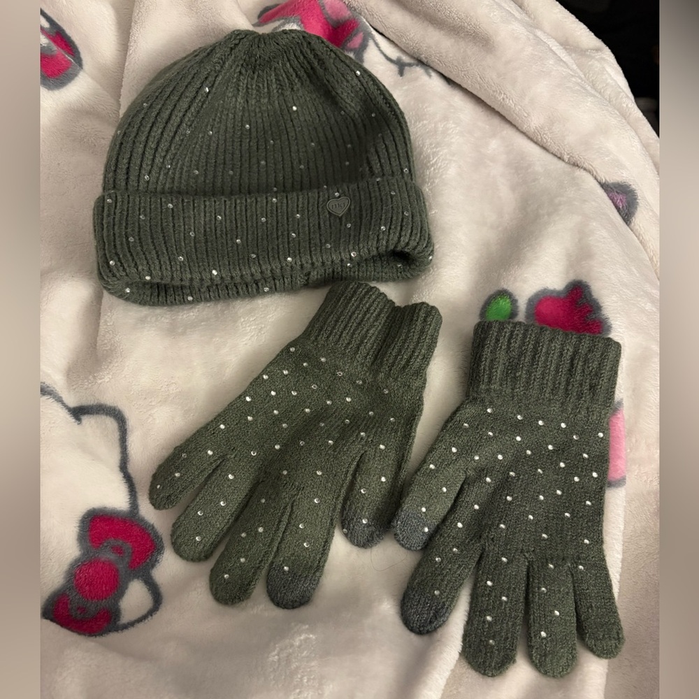 Girls Madden Girl Rhinestone Beanie & Gloves Set